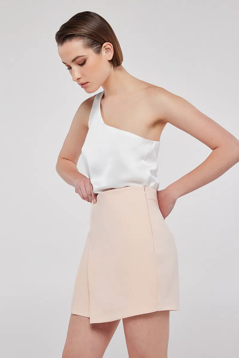 NIKOLINA SHORTS - Image 2