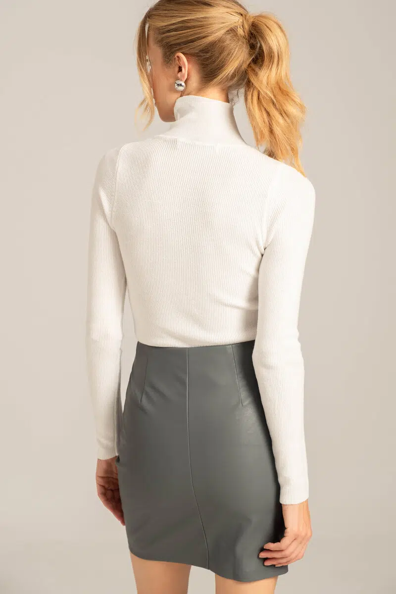 TABITHA SWEATER - Image 4